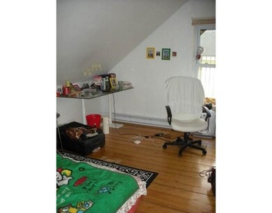 10 Saunders St, Allston, MA 02134 - photo 4
