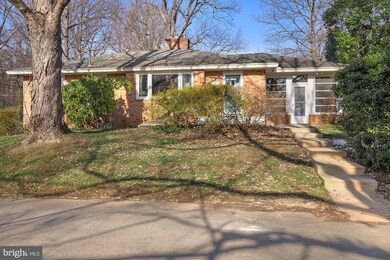 11 Center St, Washington Grove, MD 20880 - photo 2