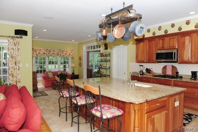 Granite Countertop and Ceramic Tile Floors, Abunda