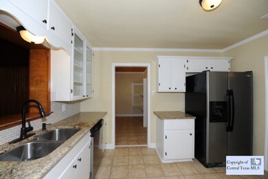 1112 N San Marcos St, Seguin, TX 78155 - photo 6