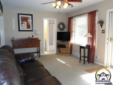 1213 SW Watson Ave, Topeka, KS 66604 - photo 4