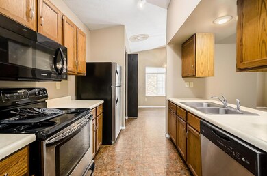 S - 846 Lindenhaven Rd - 022