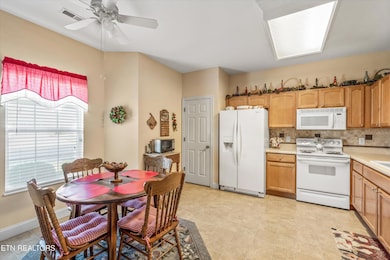 04-7830 Thomas Henry Way-04