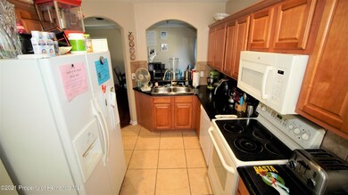 10130 Perthshire Cir, Land O Lakes, FL 34638 - photo 4