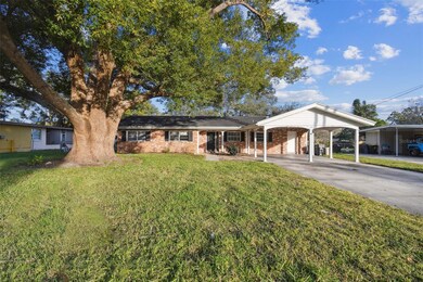 370 16th St NE, Winter Haven, FL 33881 - photo 2