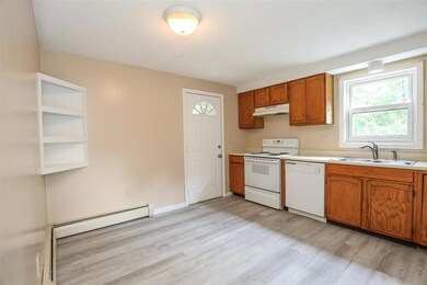 314 Academy Rd, Pembroke, NH 03275 - photo 4