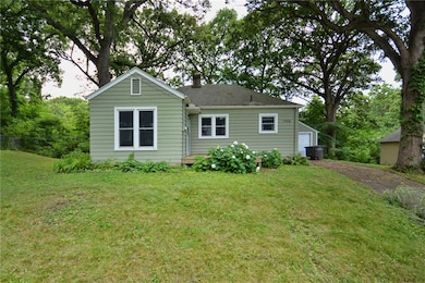 1708 28th St, Des Moines, IA 50310 - photo 2