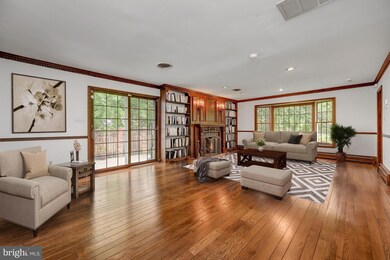 10205 Donleigh Dr, Columbia, MD 21046 - photo 3