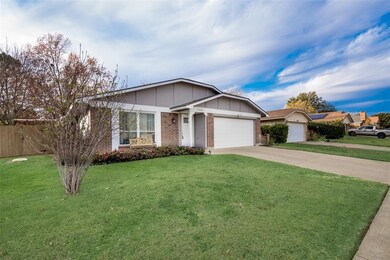 2905 Woodbridge Dr, Bedford, TX 76021 - photo 2