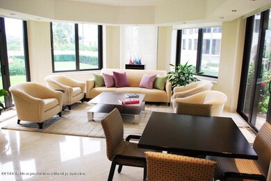4 Living Room