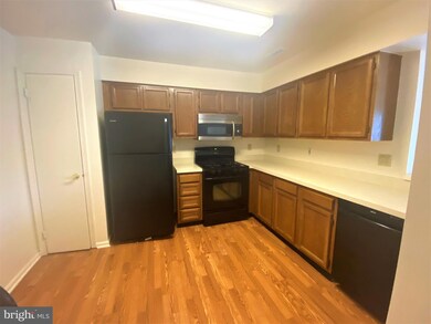 202 Oliphant Ln unit 202, Mount Laurel, NJ 08054 - photo 6