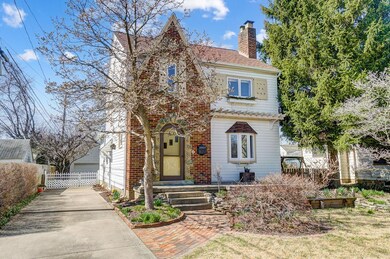 1013 S Cassingham Rd, Columbus, OH 43209 - photo 2