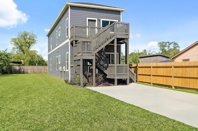 8203 Tower St, Houston, TX 77088 - photo 3
