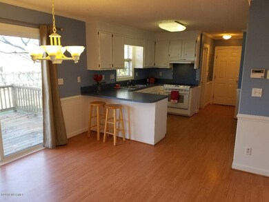 689 E Main St, Winterville, NC 28590 - photo 5