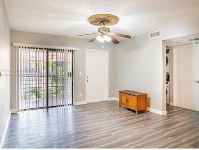 6545 W 27th Ct unit 2447, Hialeah, FL 33016 - photo 5