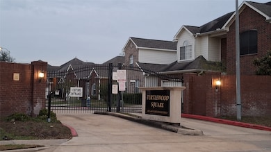 6887 Turtlewood Dr, Houston, TX 77072 - photo 2