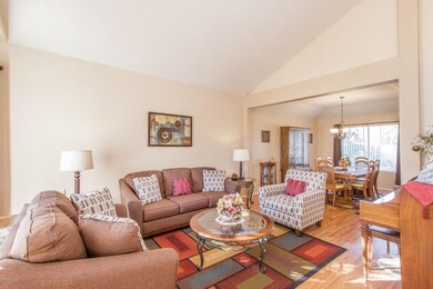 3) FORMAL LIVING