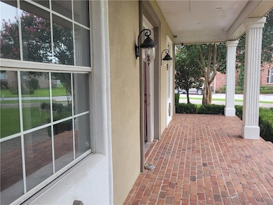 181 Torrey Pines Dr, New Orleans, LA 70128 - photo 2