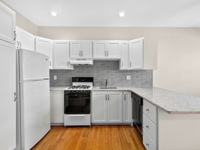 907 E 4th St unit 2, Boston, MA 02127 - photo 6