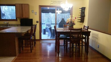 6 Dining Area