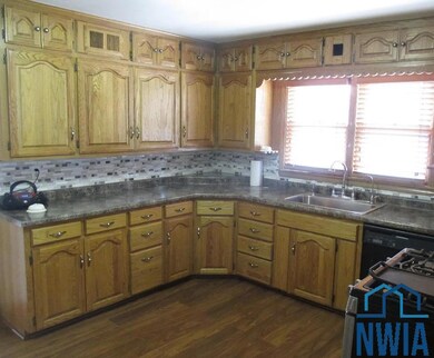 1144 11th St, Sheldon, IA 51201 - photo 5