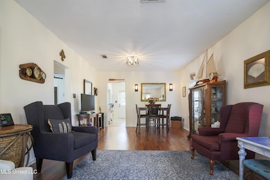 281 Forrest Ave, Biloxi, MS 39530 - photo 5