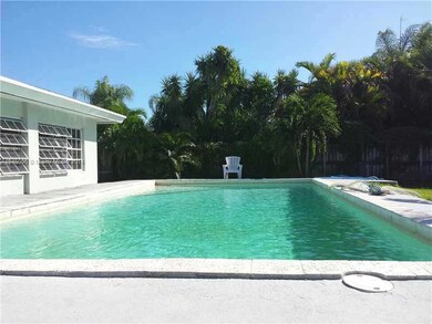 Swimming Pool/Hot Tub/Sauna