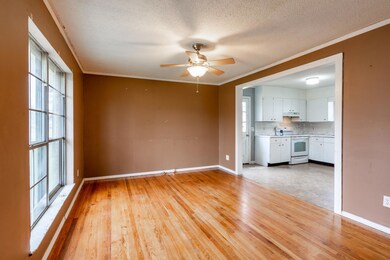 588 Pinewood Cir.-31