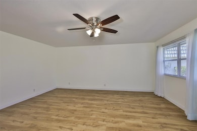 1811 Bedford Ln unit G153, Sun City Center, FL 33573 - photo 3