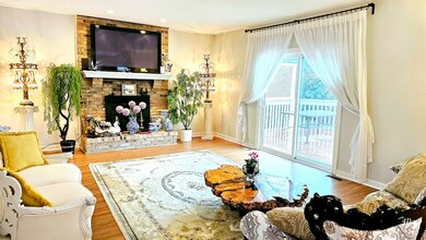 2220 Crabtree Ln, Algonquin, IL 60102 - photo 3