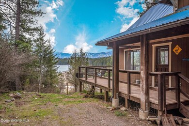 Views of Gamlin Lake