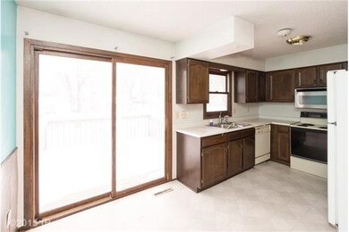 5901 SW 5th St, Des Moines, IA 50315 - photo 6