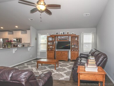 8695 S 256th East Place, Broken Arrow, OK 74014 - photo 4