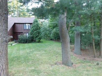 7 Bayberry Ln, Amherst, MA 01002 - photo 4
