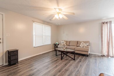 2836 Avati Dr unit B6, Columbus, OH 43207 - photo 3