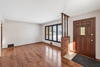 6381 Rath Dr, Woodbury, MN 55125 - photo 3