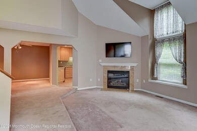 702_buckingham_cir_009