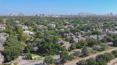 2828 W Holcombe Blvd unit I, Houston, TX 77025 - photo 7