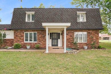 1213 NE 5th St, Pryor, OK 74361 - photo 2