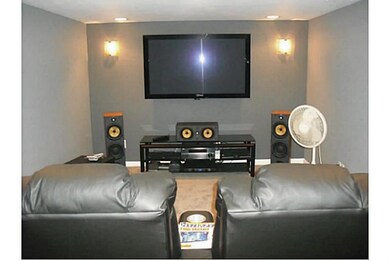 Den/Family/Great Room. Room equipped/wired for a T