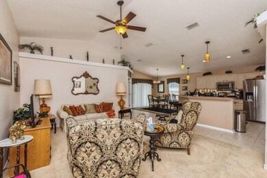 LIVINGROOM