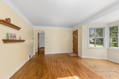 3261 Essex St NE, Grand Rapids, MI 49525 - photo 6