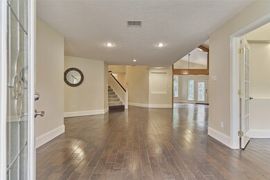 18 W Lake Forest Ct, Conroe, TX 77384 - photo 7