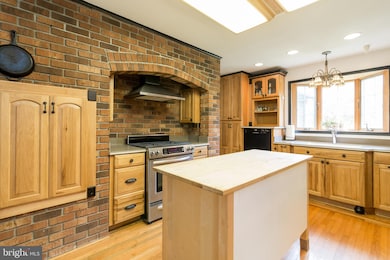 2000 Dewey Dr, Stafford, VA 22554 - photo 4