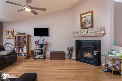 5642 Sapphire Loop Anchorage-large-005-2