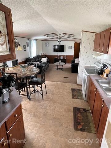 219 Muldoon Ln, Clover, SC 29710 - photo 5