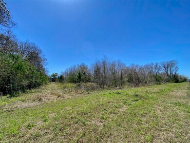 Acreage at rear of property - Buyer to verify actu