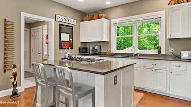Quartz Kitchen Tops