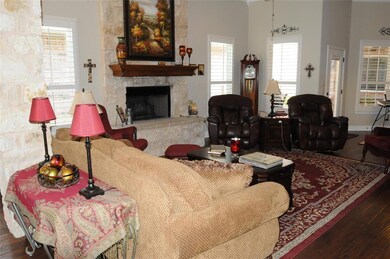 3318 Fountain Way, Granbury, TX 76049 - photo 6