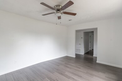 918 Cherry Spring Dr, Houston, TX 77038 - photo 3